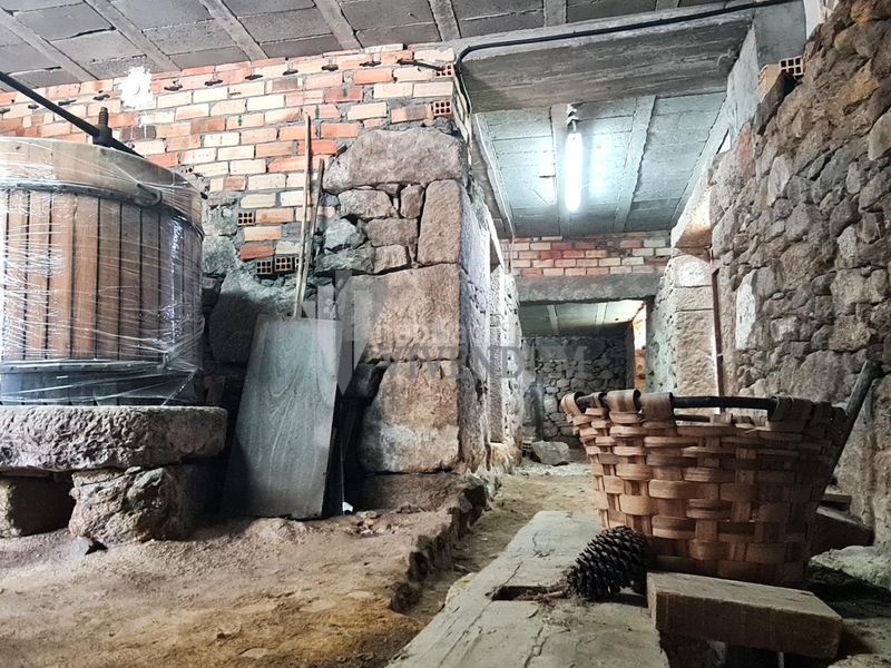 Foto f652af49-a180-4f96-ab3b-2888cffdfefd. Casa amb calefacció a Arbo