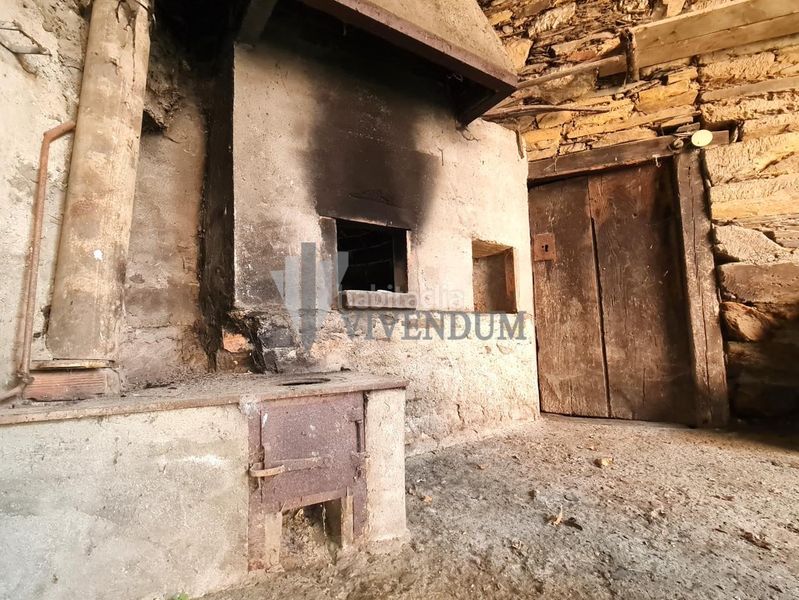 Foto 87793b72-fa6f-4e8b-a757-c076fe4f1764. Casa amb aparcament a Pobra do Brollón (A)