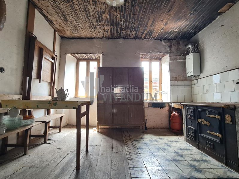 Foto d28e3295-2574-4d0a-8146-8088e0189df5. Casa amb aparcament a Pobra do Brollón (A)