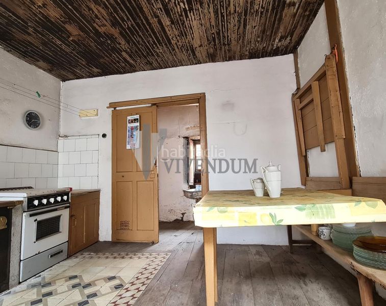 Foto ddde366e-9464-460e-9e73-412546f5d95a. Casa amb aparcament a Pobra do Brollón (A)