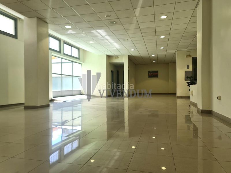 Foto ab59d0d5-701d-4db3-84d2-83d5e901afb2. Local comercial a Fátima Vigo