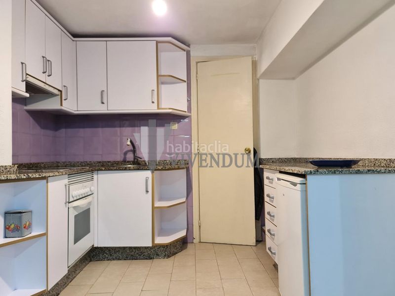 Foto 4ffe1cfe-5892-48a2-9746-e966deb91498. Estudi a Centro - Areal Vigo