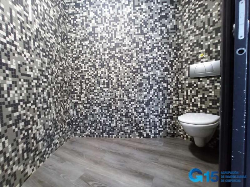 Foto ebdeabd3-cfd1-4b97-b2ea-12531375f512. Local comercial a Hernani