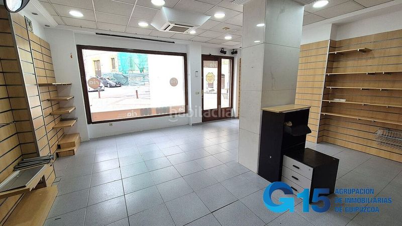 Foto b62acf93-34f8-47d8-b387-d2376225d6d5. Alquiler local comercial centro local próximo al ayuntamiento de 46 m totalmente acondicionado con amplio flujo peatonal. infórmese. en Hernani