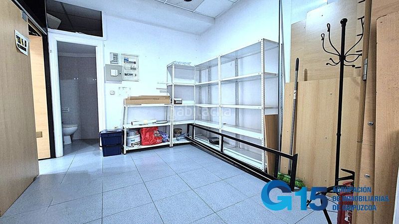 Foto c8ee0650-4bbf-4eff-9b17-3a3b0a7355b3. Alquiler local comercial centro local próximo al ayuntamiento de 46 m totalmente acondicionado con amplio flujo peatonal. infórmese. en Hernani