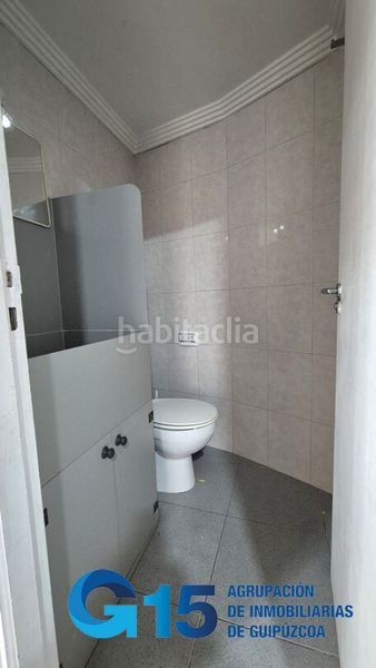 Foto de728b2c-6bdb-42e7-8bfc-e6d0a3d5475f. Alquiler local comercial centro local próximo al ayuntamiento de 46 m totalmente acondicionado con amplio flujo peatonal. infórmese. en Hernani