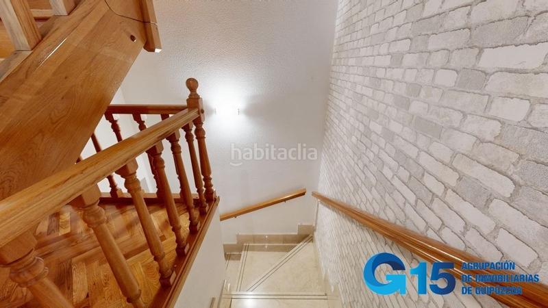 Foto 0c1e68ca-9cfd-4589-86f7-7a5a4bb7033c. Casa adossada amb calefacció aparcament a Urnieta
