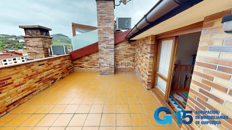 Foto 16436c9b-922a-4aae-8b3e-3016db6f67b0. Casa adossada amb calefacció aparcament a Urnieta