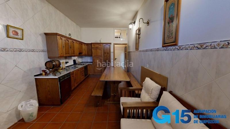 Foto 425f3aa9-7793-4826-8a93-f48456419bc7. Casa adossada amb calefacció aparcament a Urnieta