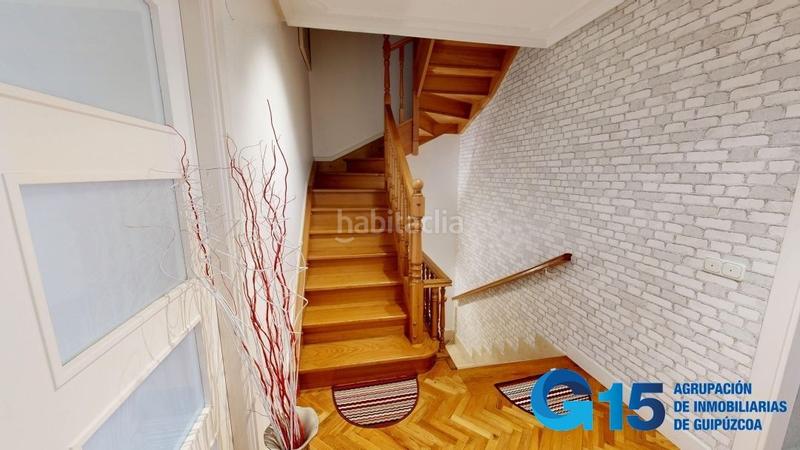 Foto eeb162f3-b108-4c39-881b-ae31fa849914. Casa adossada amb calefacció aparcament a Urnieta