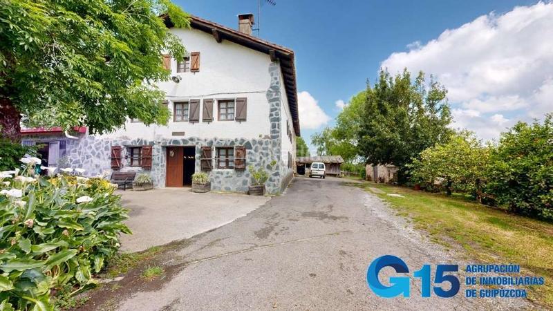 Foto 1ea913e8-d53c-40e4-920d-cd2819bb0386. Masia amb calefacció aparcament a Hernani