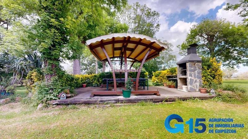 Foto 4a7ee8f7-793c-4d0e-9b0b-22f6b0f311a5. Masia amb calefacció aparcament a Hernani