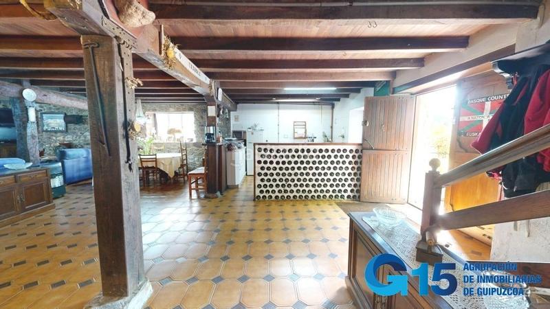 Foto 888ccbbc-bb52-483c-b868-4389b35e501b. Masia amb calefacció aparcament a Hernani