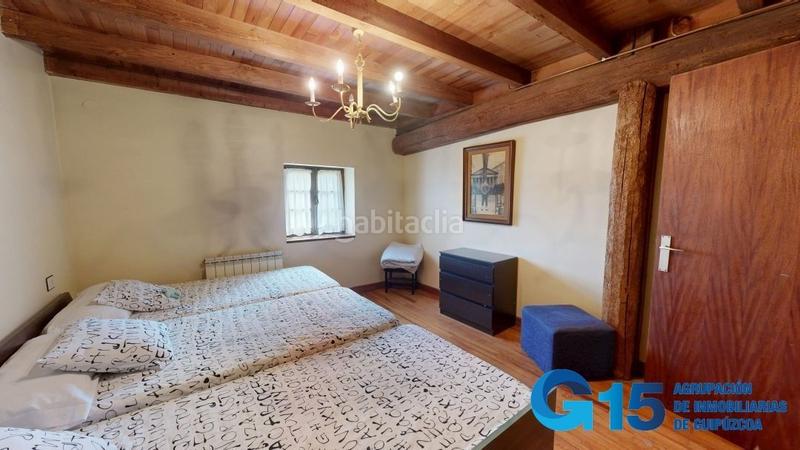 Foto dd1162da-c72d-42b5-a8eb-d5484528afd9. Masia amb calefacció aparcament a Hernani