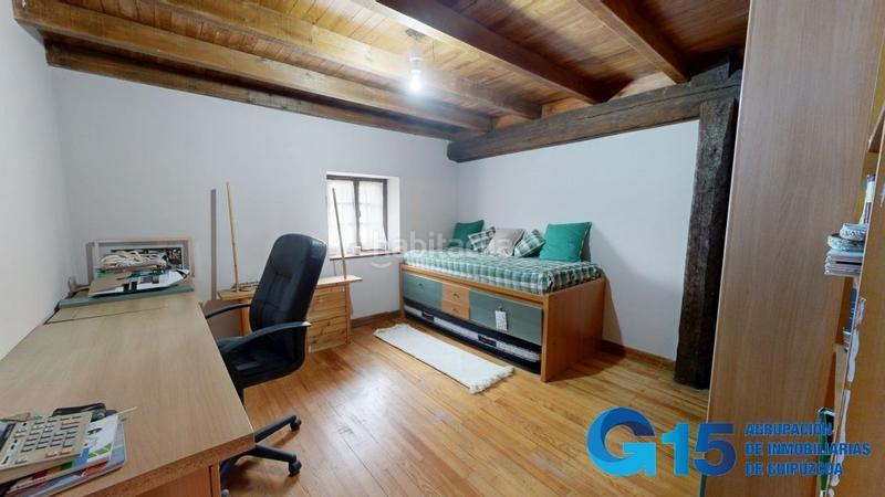 Foto ef233dd2-2c73-482a-9977-48cc3fee01d0. Masia amb calefacció aparcament a Hernani