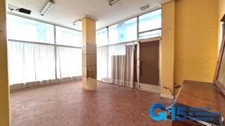 Local commercial à Hernani. Hernani  etxeberri auzoa. local de 32 m a dos fachadas haciendo