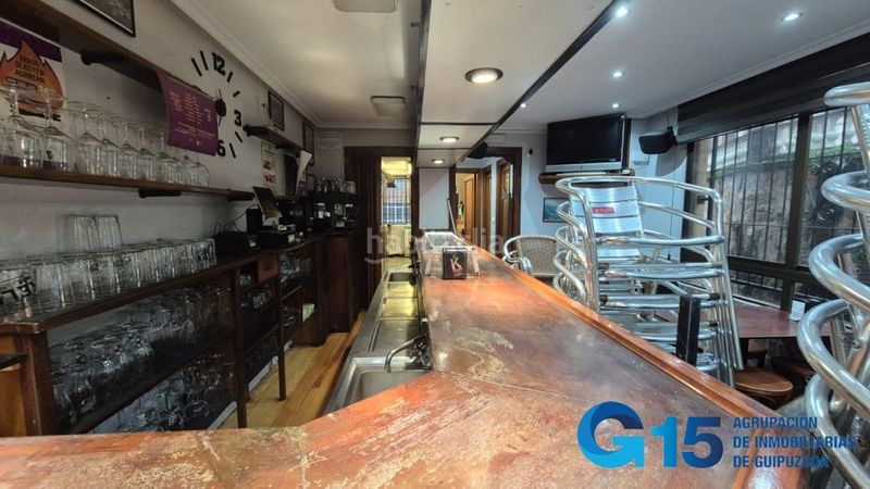 Foto 1af5651a-3737-499c-80c1-aa3ad1dea45d. Local comercial se vende bar céntrico con cocina y acondicionado. no hay opcion al arrendamiento. infórmese. en Hernani
