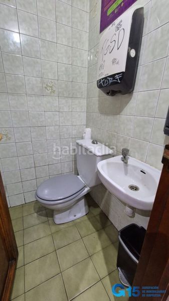 Foto 2f4fbab2-039b-4044-847b-e8fd58faf5bc. Local comercial se vende bar céntrico con cocina y acondicionado. no hay opcion al arrendamiento. infórmese. en Hernani