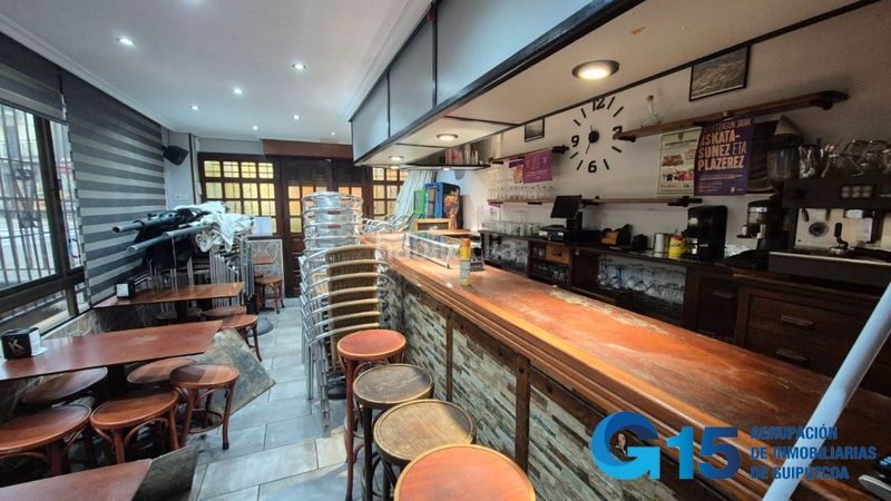 Foto 37fbcff7-5d50-4ccf-87c9-c5859c013ddf. Local comercial se vende bar céntrico con cocina y acondicionado. no hay opcion al arrendamiento. infórmese. en Hernani