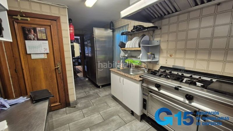 Foto 6df5f0a8-81cd-4fdc-b041-b51d56df1367. Local comercial se vende bar céntrico con cocina y acondicionado. no hay opcion al arrendamiento. infórmese. en Hernani