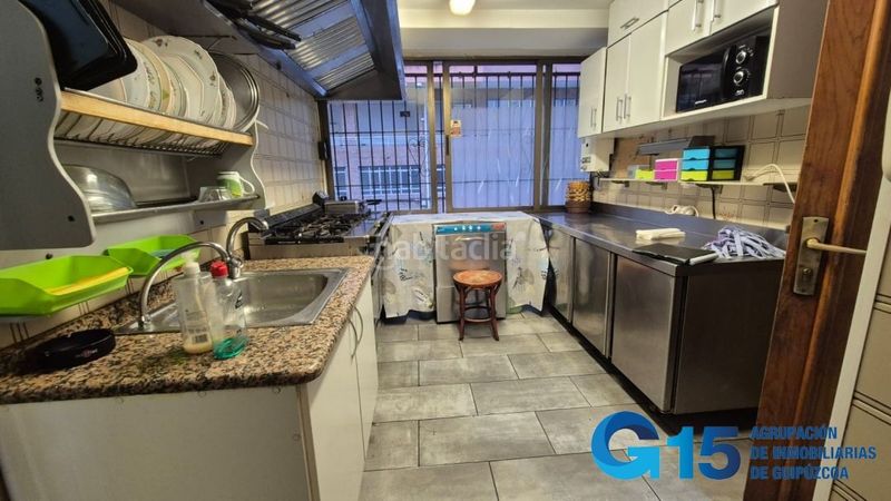 Foto 7e6bd8a1-df4a-490b-9893-49f821b3ffa8. Local comercial se vende bar céntrico con cocina y acondicionado. no hay opcion al arrendamiento. infórmese. en Hernani