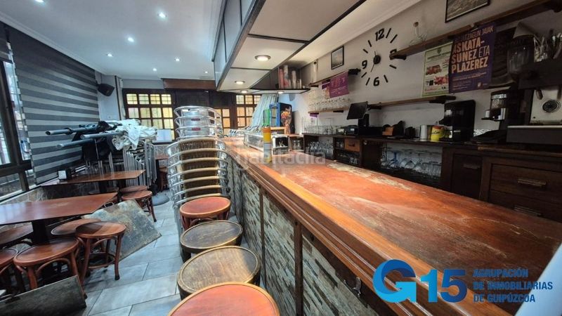 Foto 9f2fa541-62fe-40a5-80f2-dd9ce24fa6cf. Local comercial se vende bar céntrico con cocina y acondicionado. no hay opcion al arrendamiento. infórmese. en Hernani
