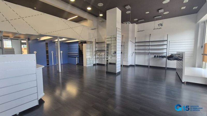 Foto ea55cf60-cb6b-412b-839d-a26f3d118bdf. Lloguer local comercial a Hernani