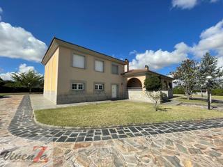 Chalet à Pinilla. Chalet en venta en pinilla49027