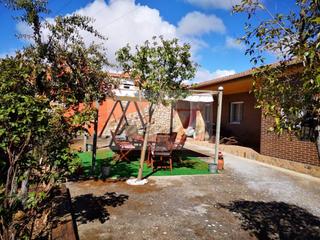 Maison à Urbanización S.XXI - Carretera de Villalpando. Casa en venta en la hiniestapeña trevincasiglo xxi