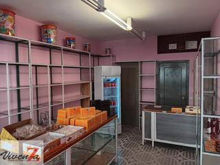 Affitto Locale commerciale in La Pantoja. Local en alquiler en la pantojalas viñas49010