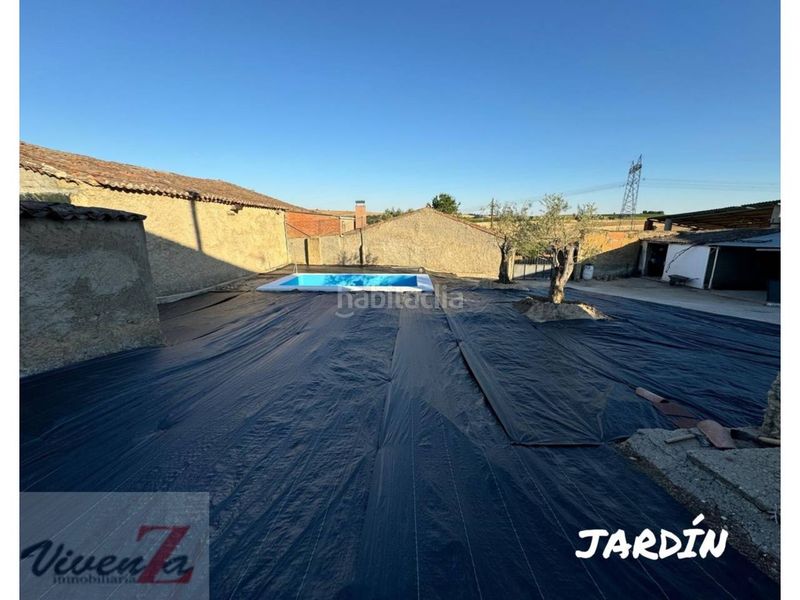 Foto 9ab7f443-5471-4f87-bf73-7e9665461d47. Casa amb calefacció aparcament piscina a Sanzoles