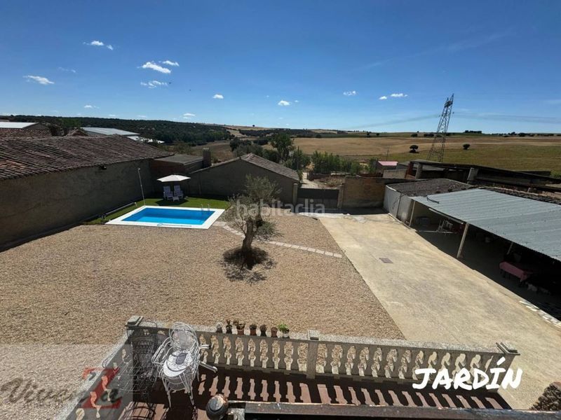 Foto ec79649f-5011-4050-b988-88ed9da62893. Casa amb calefacció aparcament piscina a Sanzoles