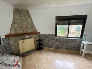 Casa en Perilla de Castro. Terreno en alquiler en la encomienda