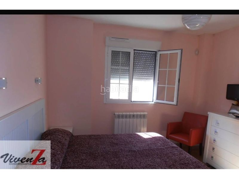 Foto e13d73f2-1357-4e30-b106-00ecf475df4b. Casa aparellada amb calefacció aparcament a Moraleja del Vino