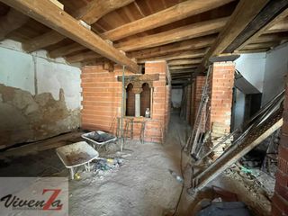 Maison à Corrales Del Vino. Casa en venta en corrales del vino