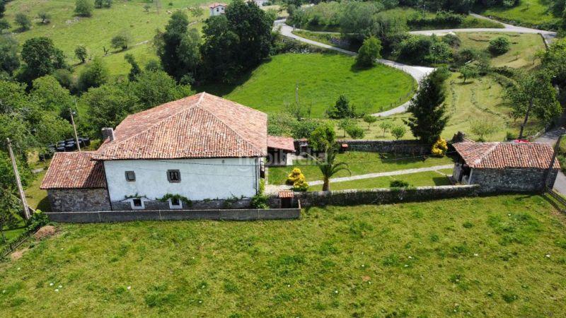 Foto f0e3e7c4-0b7b-41dc-bb66-265fdddddf28. Chalet en Vibaña-Ardisana-Caldueño Llanes