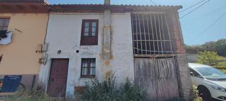 Xalet a Celorio-Poó-Parres