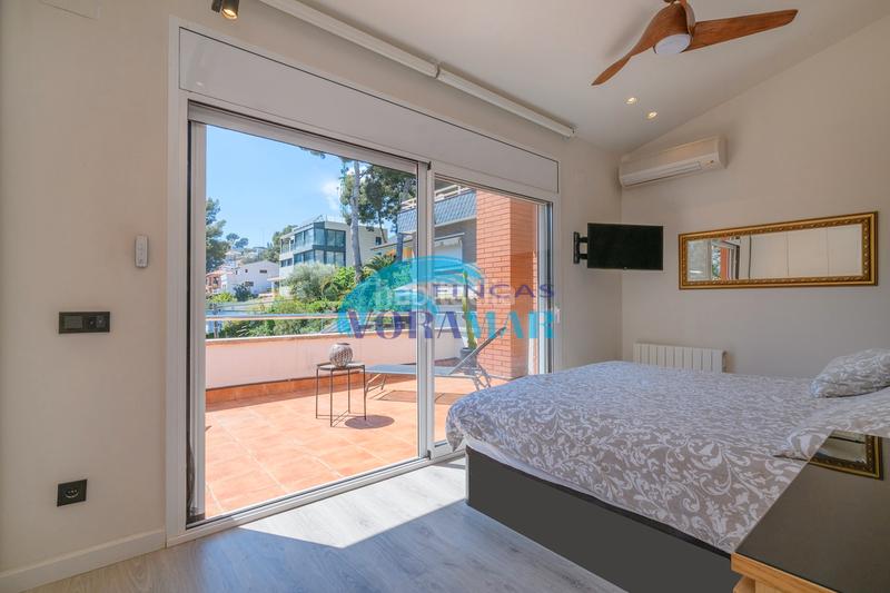 Foto aca67adb-fdee-4e35-9339-275a86d26c52. Casa en Montmar Castelldefels