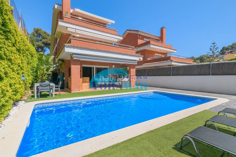 Foto c5c40d6e-b8e1-4ebd-9cf9-62f553e151ad. Casa en Montmar Castelldefels