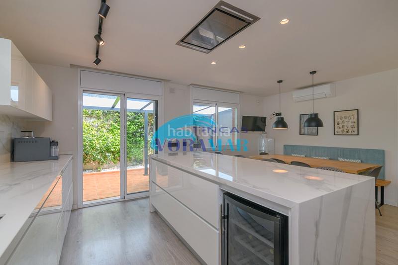 Foto 08fa8ba5-d0ea-4c2c-aa09-52cfbc7ba342. House with fireplace heating parking pool in Montmar Castelldefels