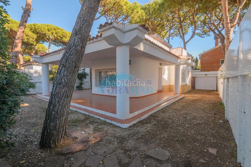 Foto 71ff37c5-b2b6-45e8-9e4a-4f4321f8d76b. House with heating parking in La Pineda Castelldefels