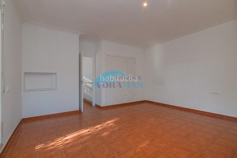 Foto a74e2a60-ce76-478a-86d6-5cc399704a01. House with heating parking in La Pineda Castelldefels