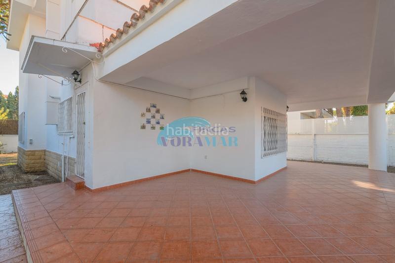 Foto e55f2095-cf7c-4f07-aa48-a7e0413b5fe2. House with heating parking in La Pineda Castelldefels