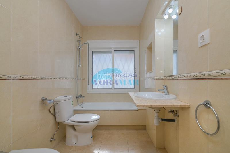 Foto f786726b-68d6-4ae4-bbd7-a579d77f1d63. House with heating parking in La Pineda Castelldefels