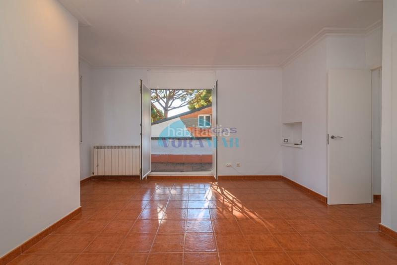 Foto 4d325945-8e44-440c-9b20-1d4094215230. Maison avec chauffage parking dans La Pineda Castelldefels