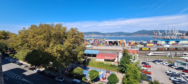 Foto 3d6d795f-2866-40f3-85b0-c0e75854666c. Lloguer pis amb calefacció aparcament a Centro - Areal Vigo