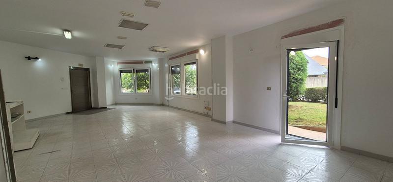 Foto 2b49e535-8da8-4616-84c9-a3683a7f595a. Miete geschäftsraum in Navia Vigo