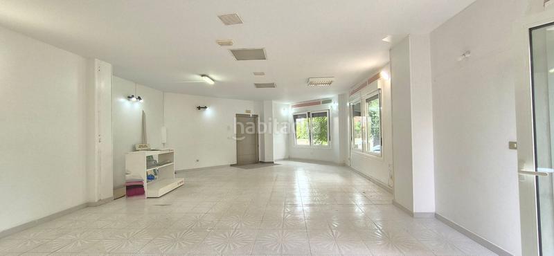 Foto 7807ad0c-885d-41d6-99a5-8b7fe6b3eea5. Alquiler local comercial en Navia Vigo