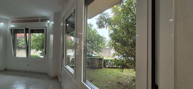 Foto 8d7d7cbe-d1db-4335-9004-ac0c7951da34. Alquiler local comercial en Navia Vigo