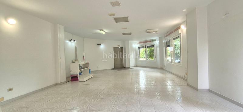 Foto 4addf02b-0de3-4412-8a98-e004055fe435. Location local commercial dans Navia Vigo